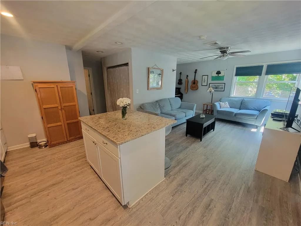 8202 McCloy RD, NORFOLK VA 23505 - Photo 5