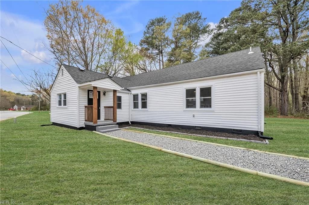 12050 Greenbrier LN, SMITHFIELD VA 23430 - Photo 3