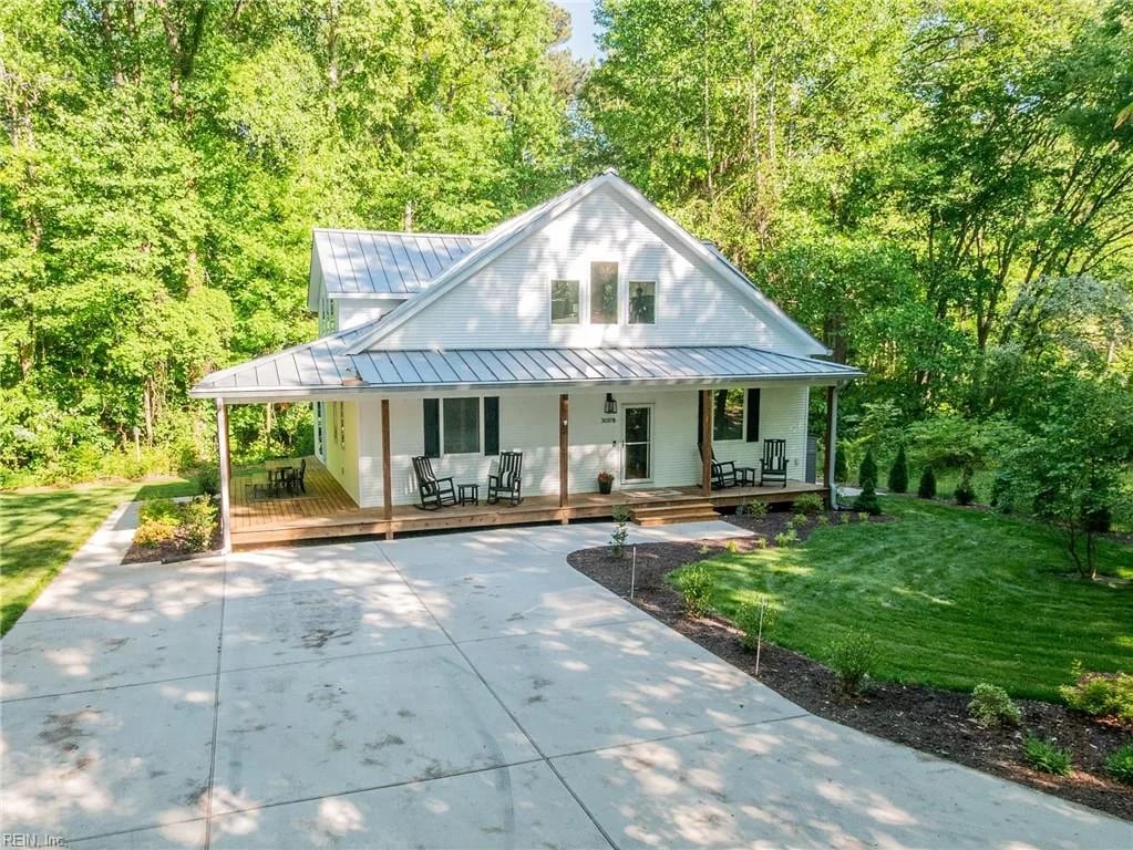 3017 Hampton HWY #B, YORKTOWN VA 23693