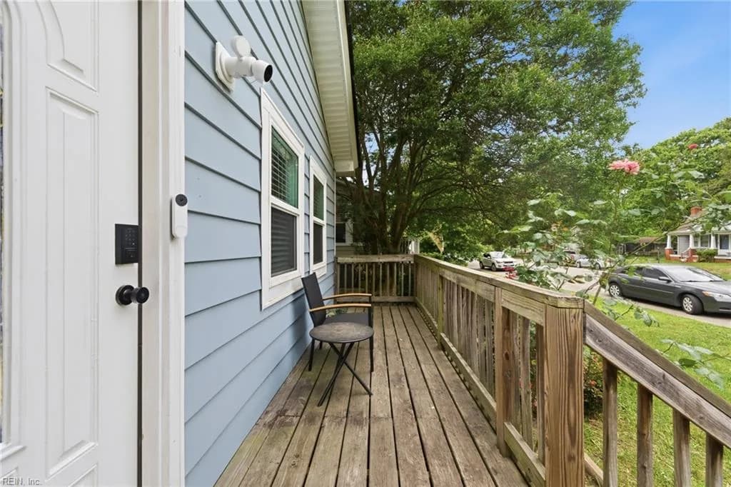 139 Locust AVE, HAMPTON VA 23661 - Photo 5