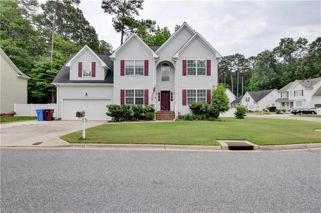 541 Lake Crest DR, Chesapeake — 4 bed Residential, 2,781 sqft