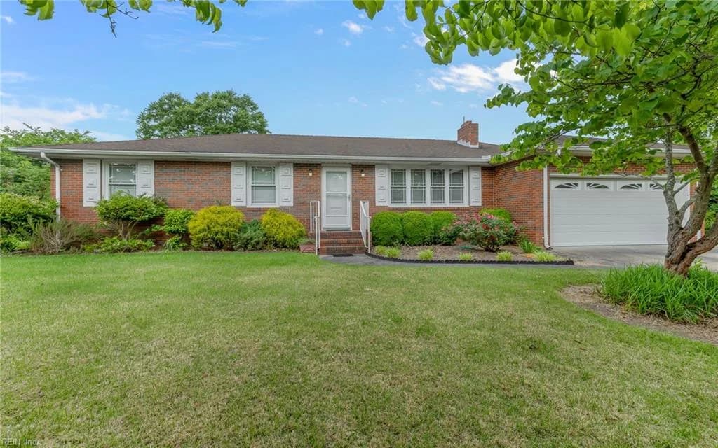 304 Sarazen DR, PORTSMOUTH VA 23701 - Main photo