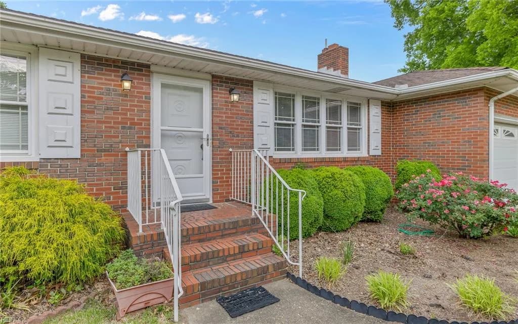 304 Sarazen DR, PORTSMOUTH VA 23701 - Photo 4