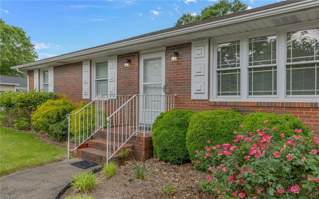 304 Sarazen DR, PORTSMOUTH VA 23701 - Photo 5