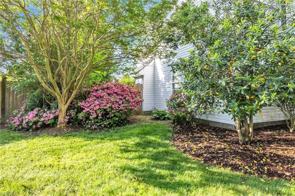 501 Grayson WAY, CHESAPEAKE VA 23320 - Photo 5