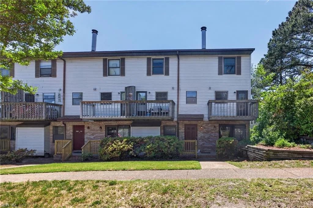 225 A View AVE #109, NORFOLK VA 23503 - Main photo
