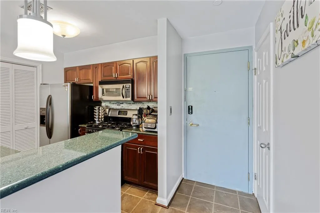 111 High ST #407, PORTSMOUTH VA 23704 - Photo 4