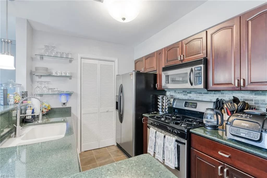 111 High ST #407, PORTSMOUTH VA 23704 - Photo 5