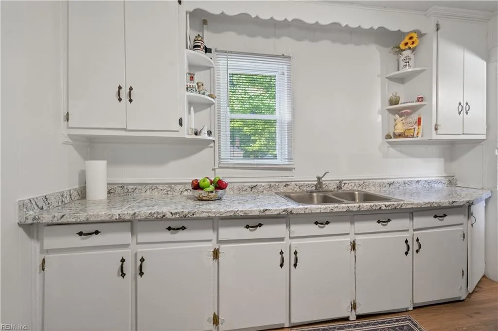 739 Pocahontas PL, HAMPTON VA 23661 - Photo 5