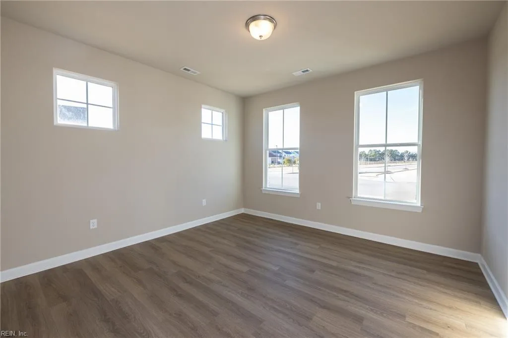 201 Station DR, SUFFOLK VA 23434 - Photo 5