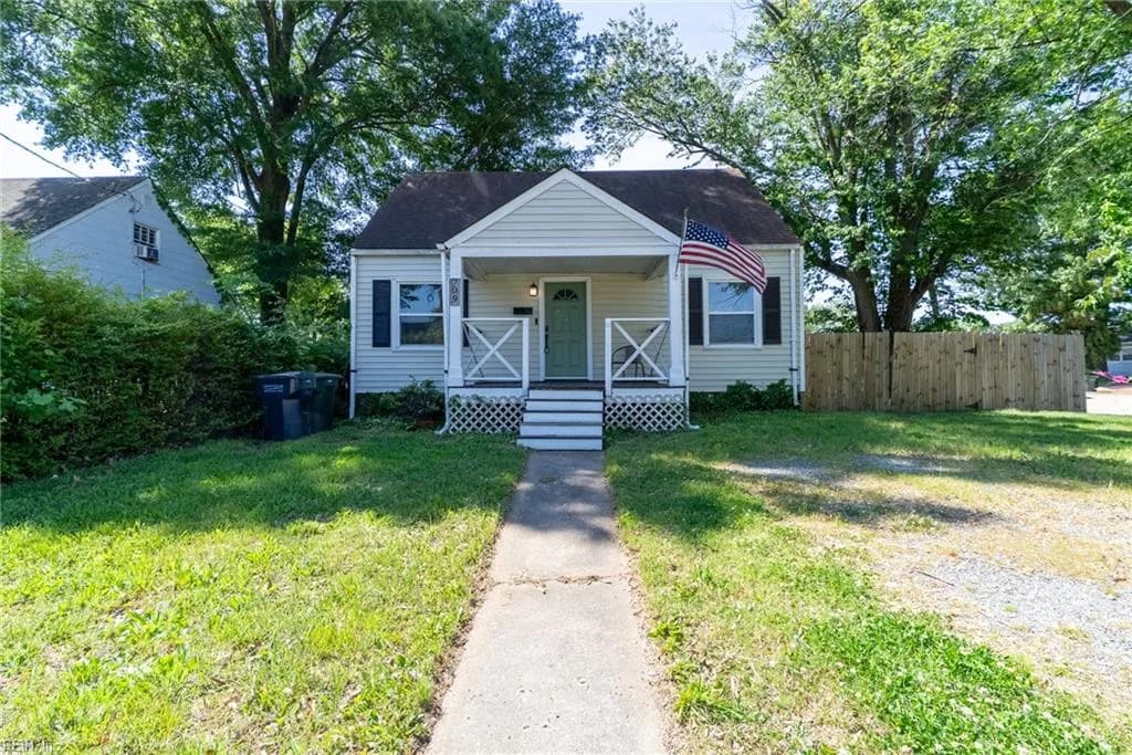 709 Lee ST, HAMPTON VA 23669 - Photo 3