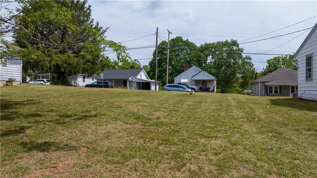 1016 Askin ST, MARTINSVILLE VA 24112