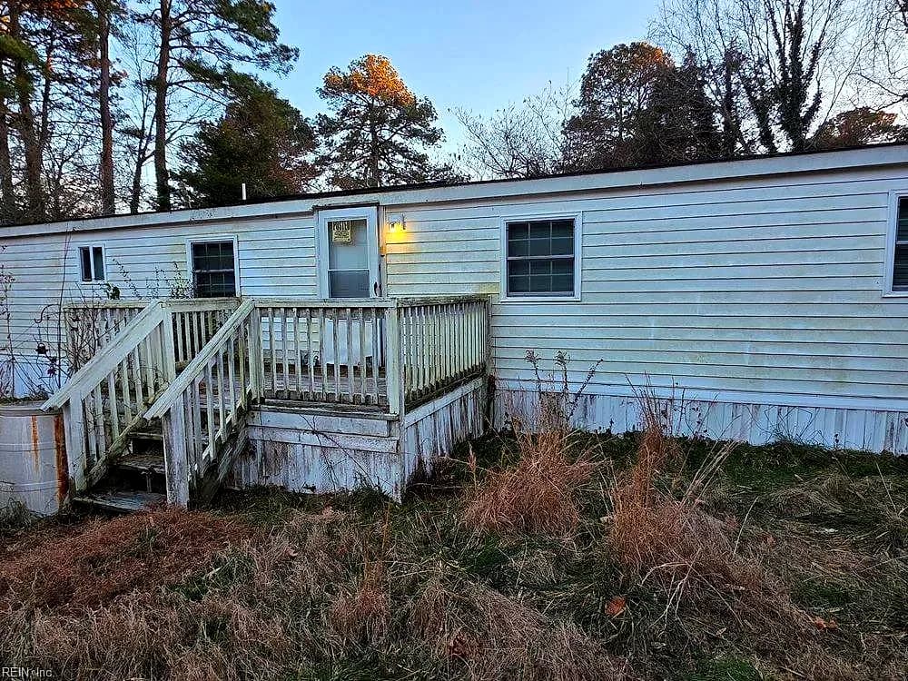 3594 George Wash Memorial HWY, HAYES VA 23072 - Photo 2