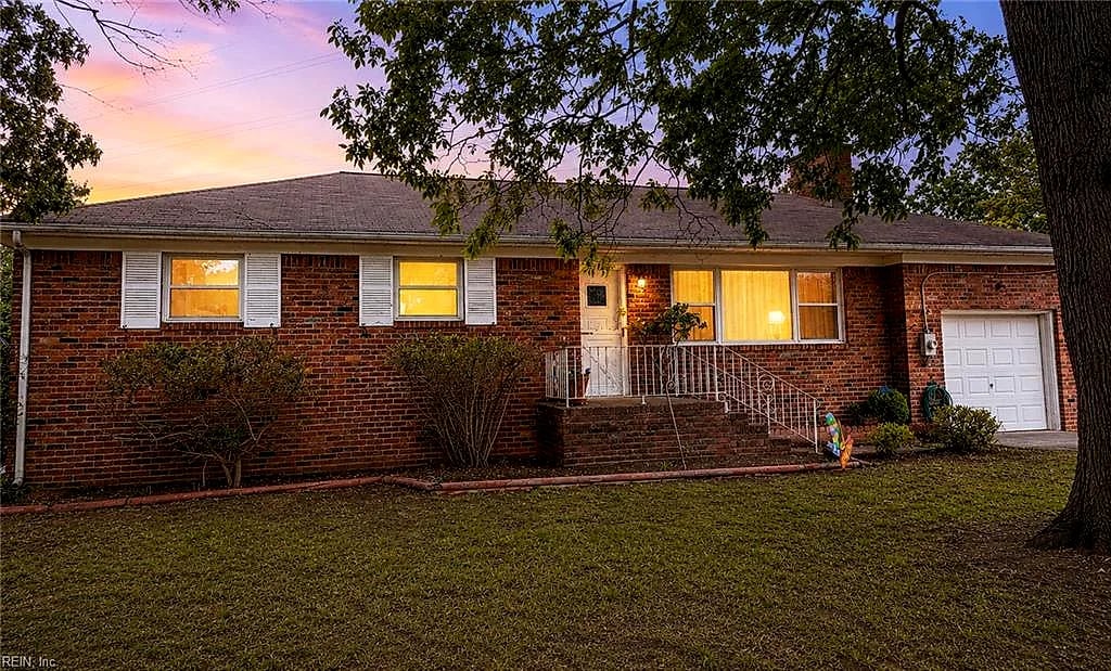 7825 Walters DR, Norfolk — 3 bed Residential, 1,716 sqft