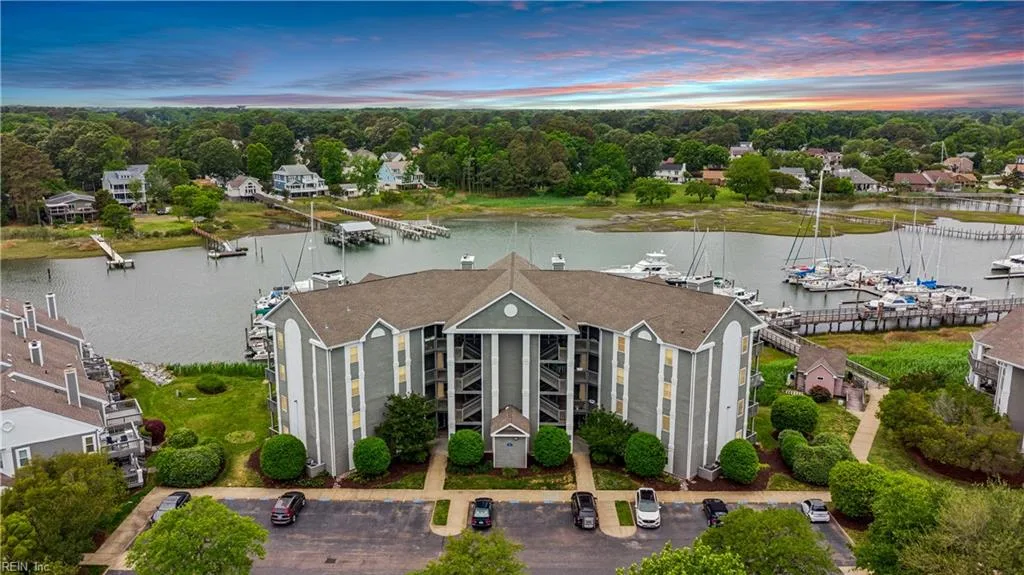 1024 Porte Harbour ARCH #302, HAMPTON VA 23664