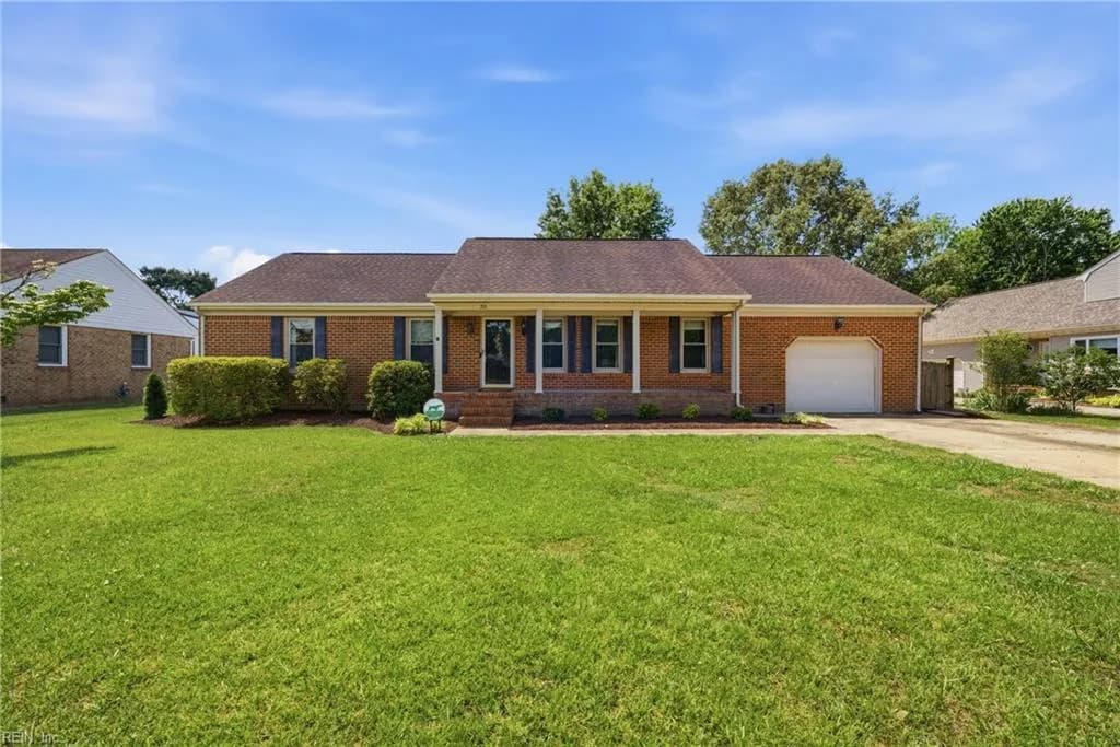 711 Waterstock CT, CHESAPEAKE VA 23322 - Photo 2