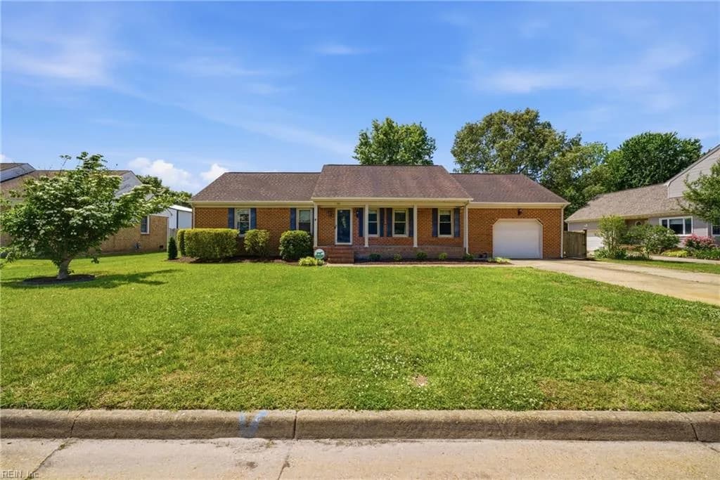 711 Waterstock CT, CHESAPEAKE VA 23322 - Photo 4
