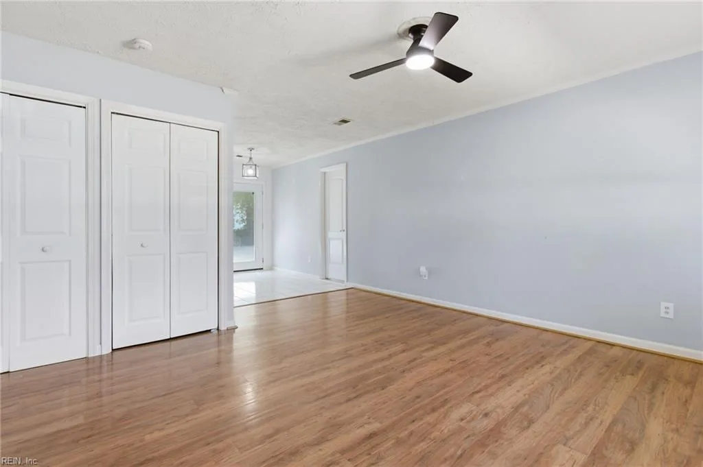 214 Belray DR, NEWPORTNEWS VA 23601 - Photo 4
