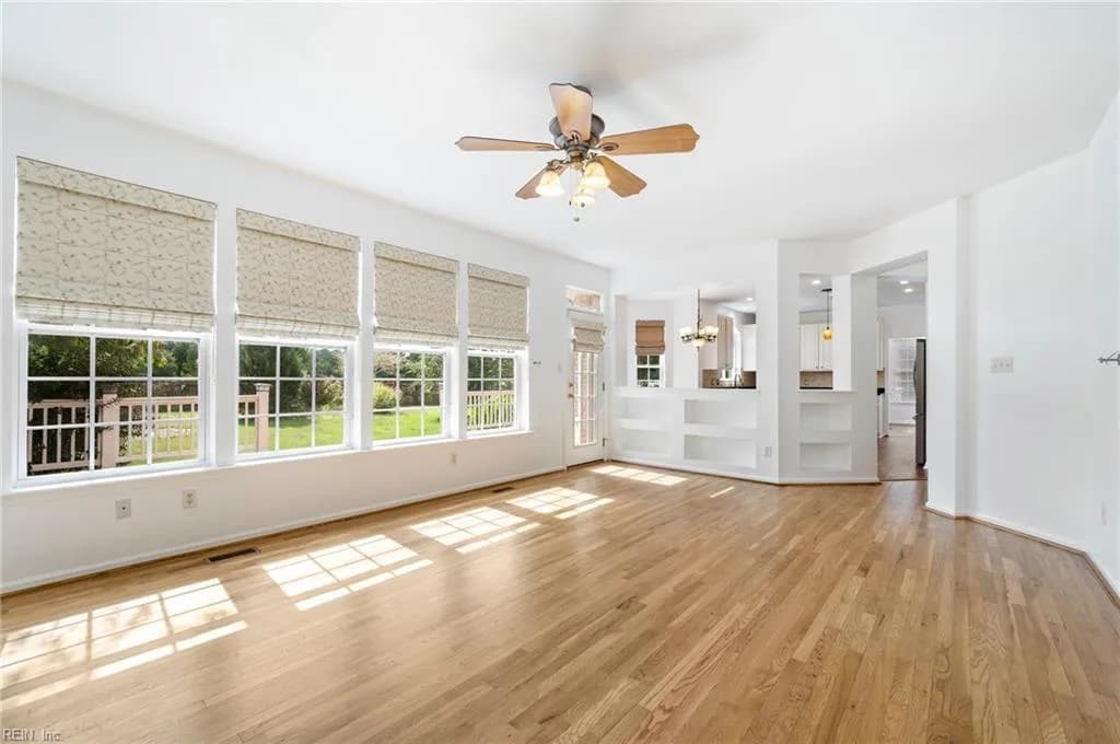 126 Hawks Nest LN, SUFFOLK VA 23435 - Photo 4