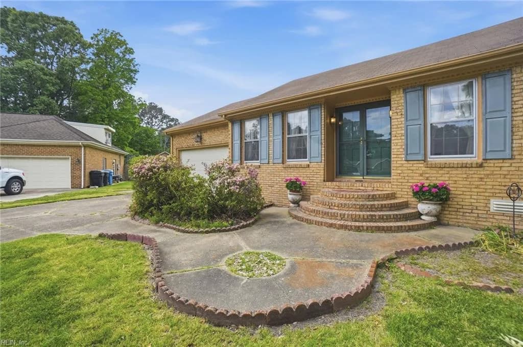 4852 Graystone CT, VIRGINIABEACH VA 23464 - Photo 3