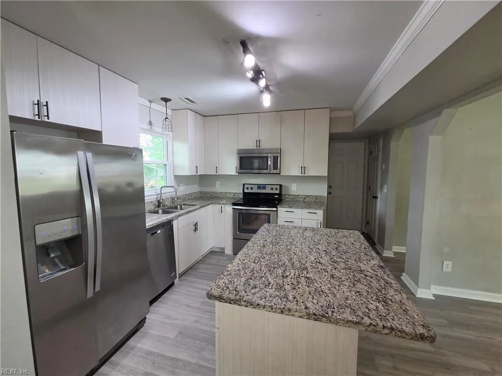 274 Exeter RD, NEWPORTNEWS VA 23602 - Photo 3