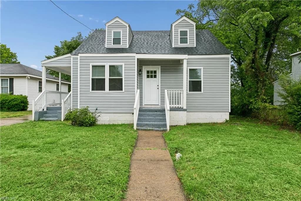 924 Ivy AVE, NEWPORTNEWS VA 23607 - Main photo