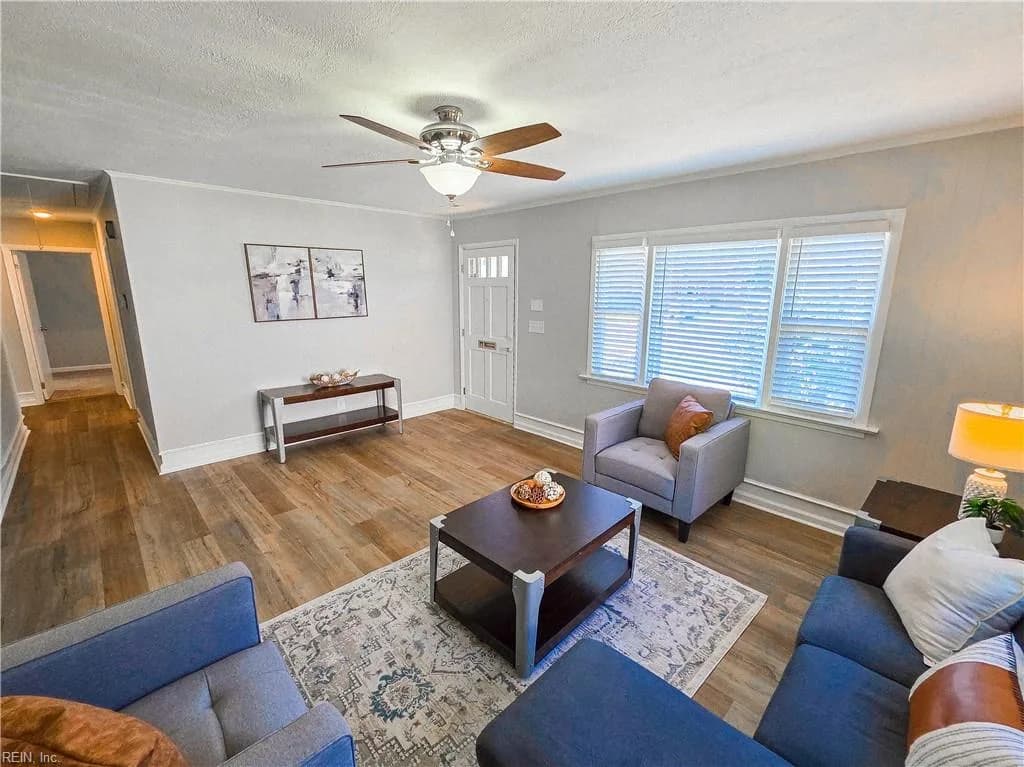 725 Oakland AVE, HAMPTON VA 23663 - Photo 2