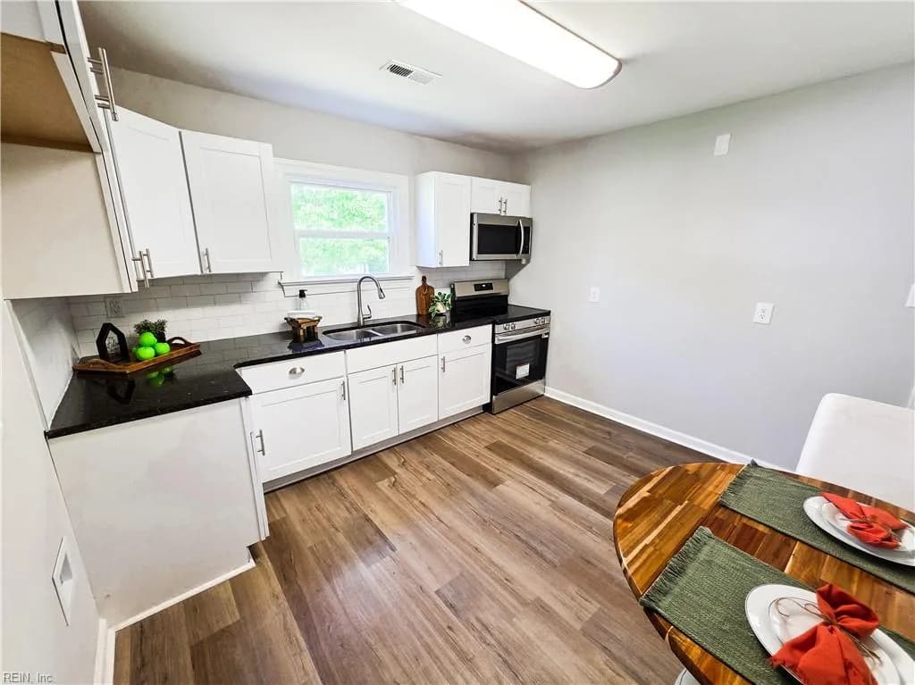 725 Oakland AVE, HAMPTON VA 23663 - Photo 4