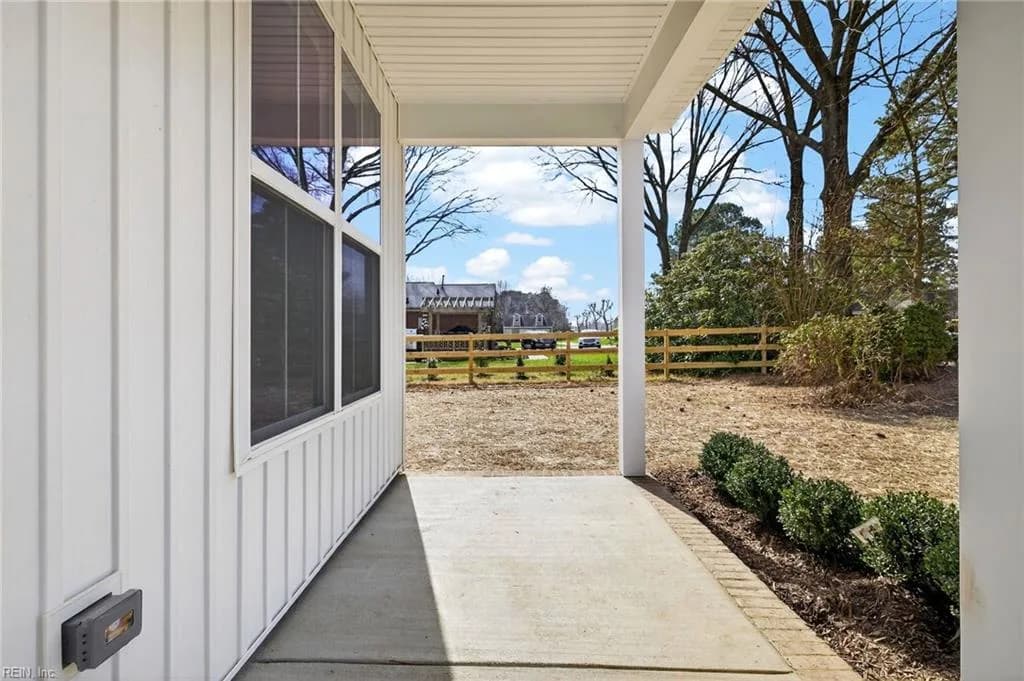 1635 Colonial AVE, SMITHFIELD VA 23430 - Photo 4