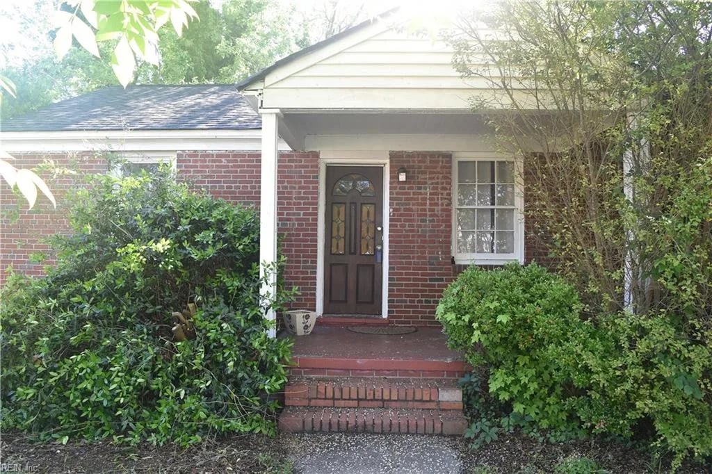 436 Seminole RD, Hampton — 2 bed Residential, 720 sqft