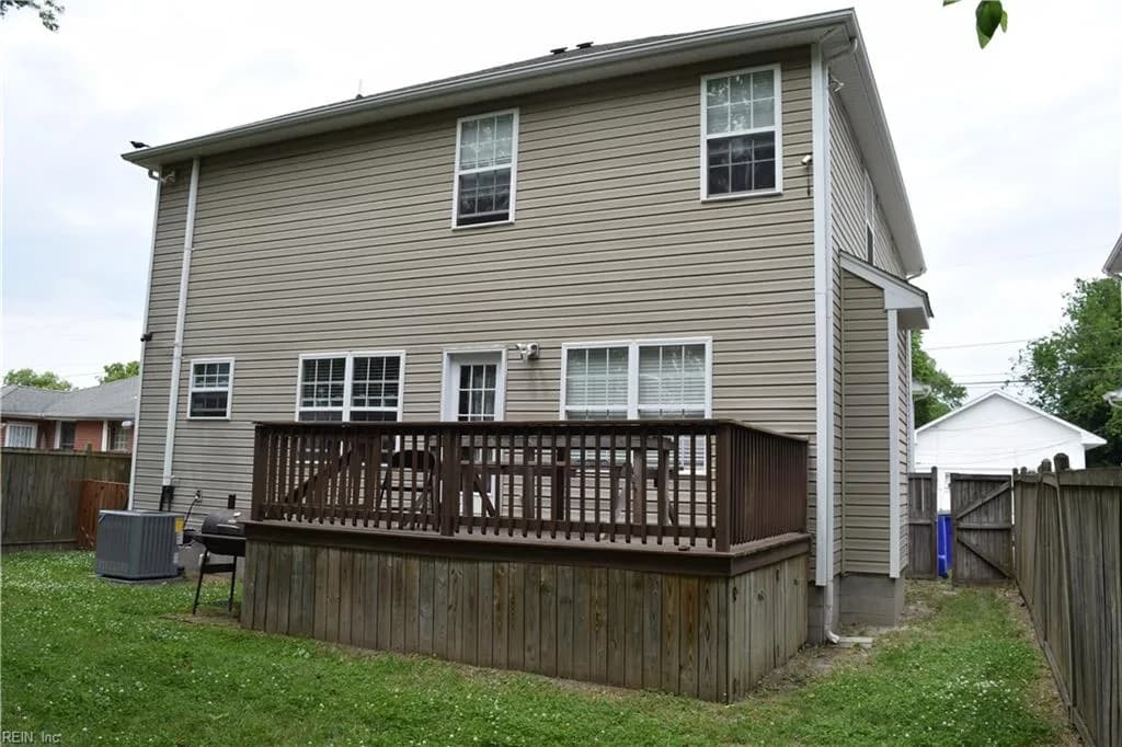 1437 W 40th ST, NORFOLK VA 23508 - Photo 4