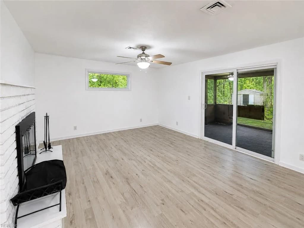 553 Fernwood Farms RD, CHESAPEAKE VA 23320 - Photo 4
