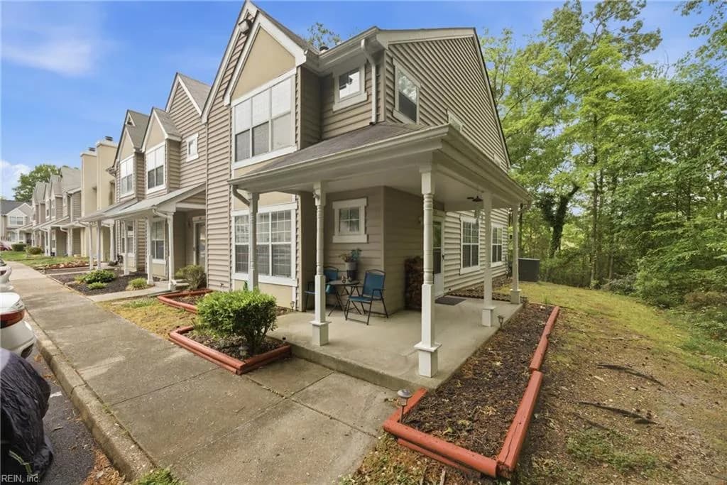 378 Rivers Ridge CIR, NEWPORT NEWS VA 23608 - Main photo