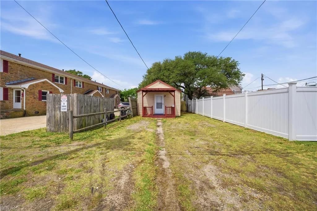 9635 10th Bay ST, NORFOLK VA 23518 - Photo 4