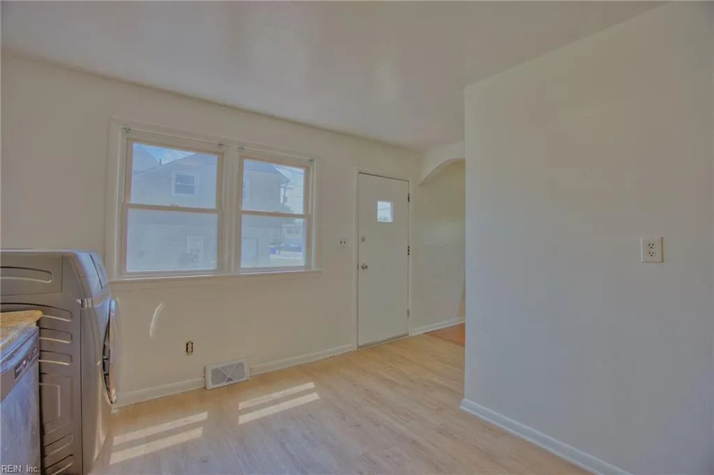 2320 Palmyra ST, NORFOLK VA 23513 - Photo 4