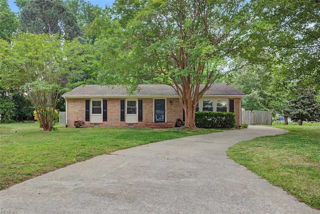 4925 Vico DR, CHESAPEAKE VA 23321 - Photo 3