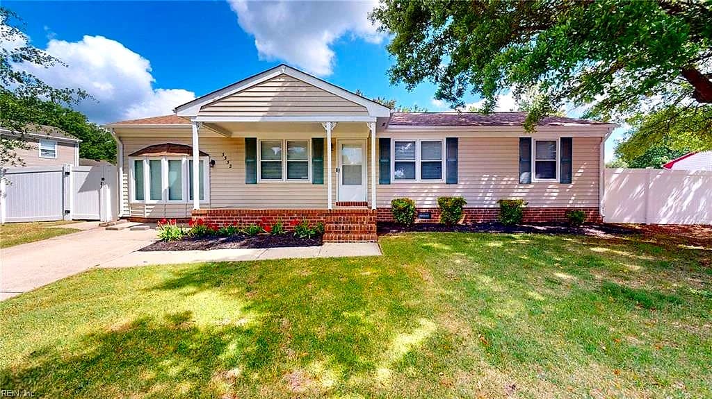3332 Andrews DR, CHESAPEAKE VA 23323 - Main photo