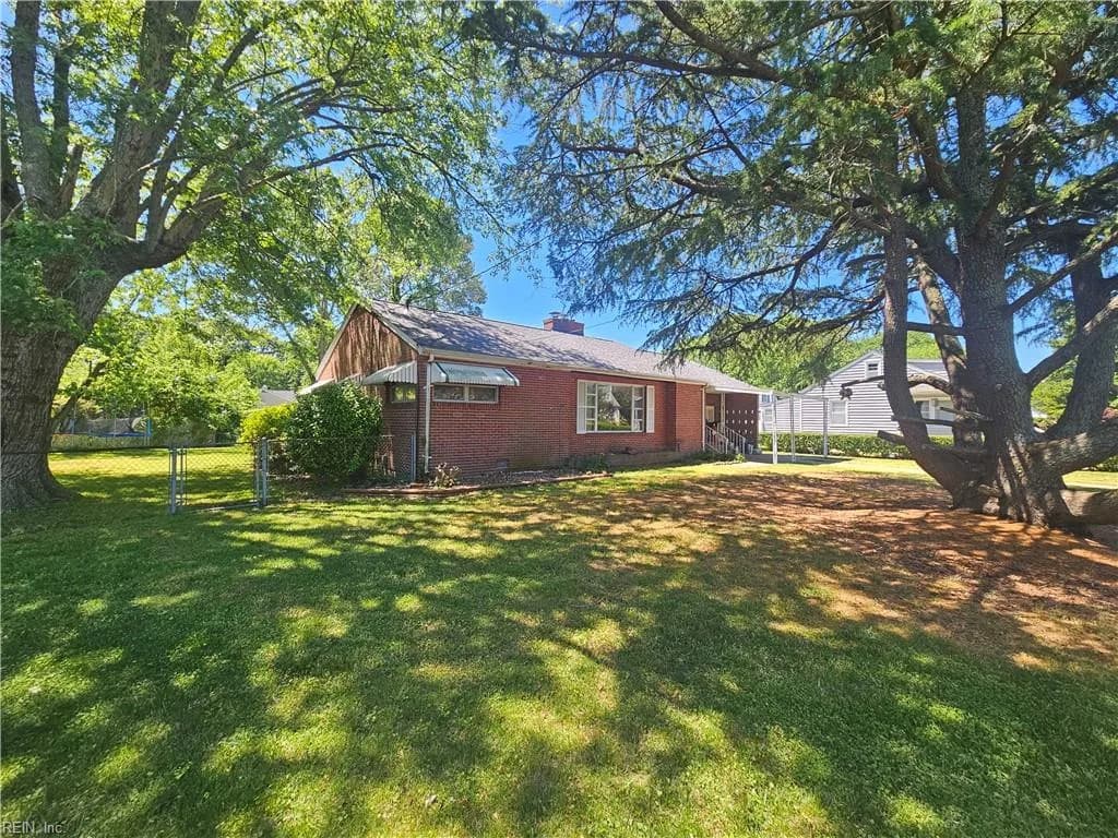 146 Cambridge PL, HAMPTON VA 23669 - Photo 4