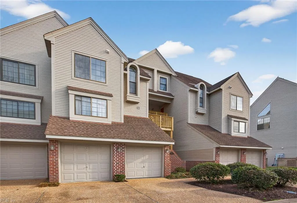 748 Rock Crest CT #303, NEWPORTNEWS VA 23602