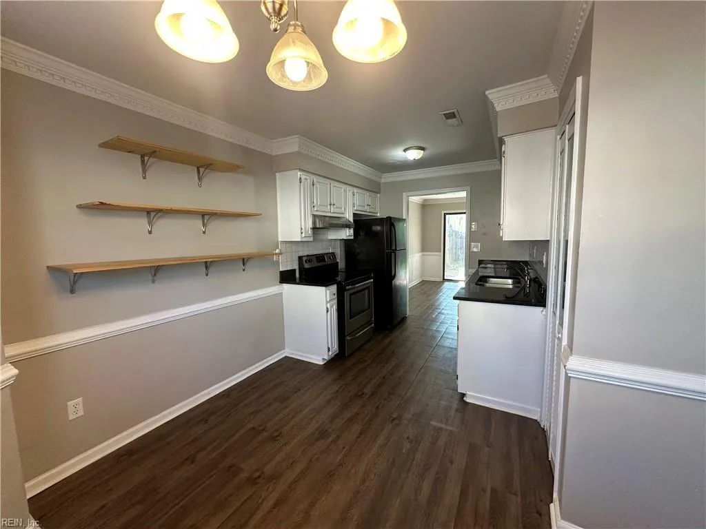 2023 Candlelight DR, CHESAPEAKE VA 23325 - Photo 5