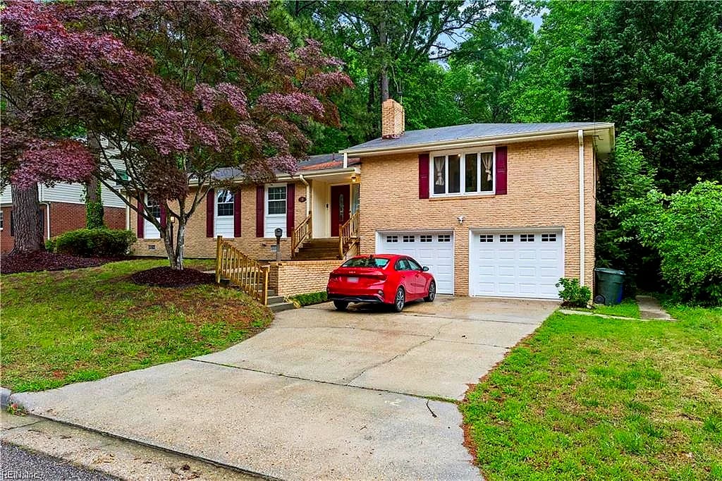 70 Sweetbriar DR, Newport News — 4 bed Residential, 1,885 sqft