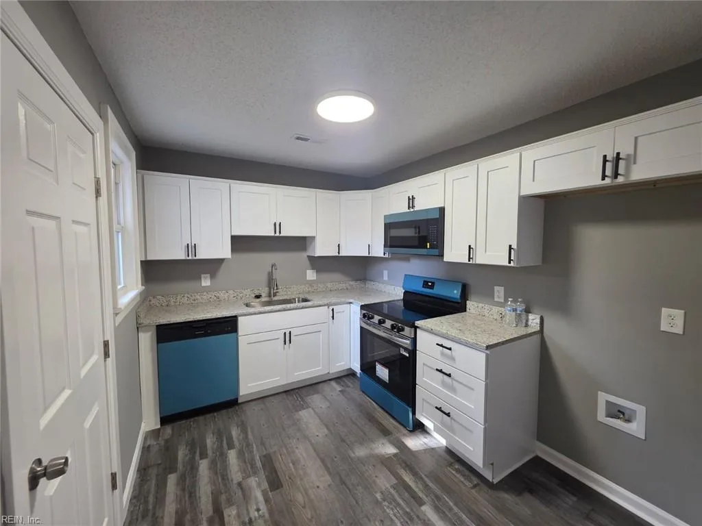 2213 Springdale RD, CHESAPEAKE VA 23323 - Photo 4