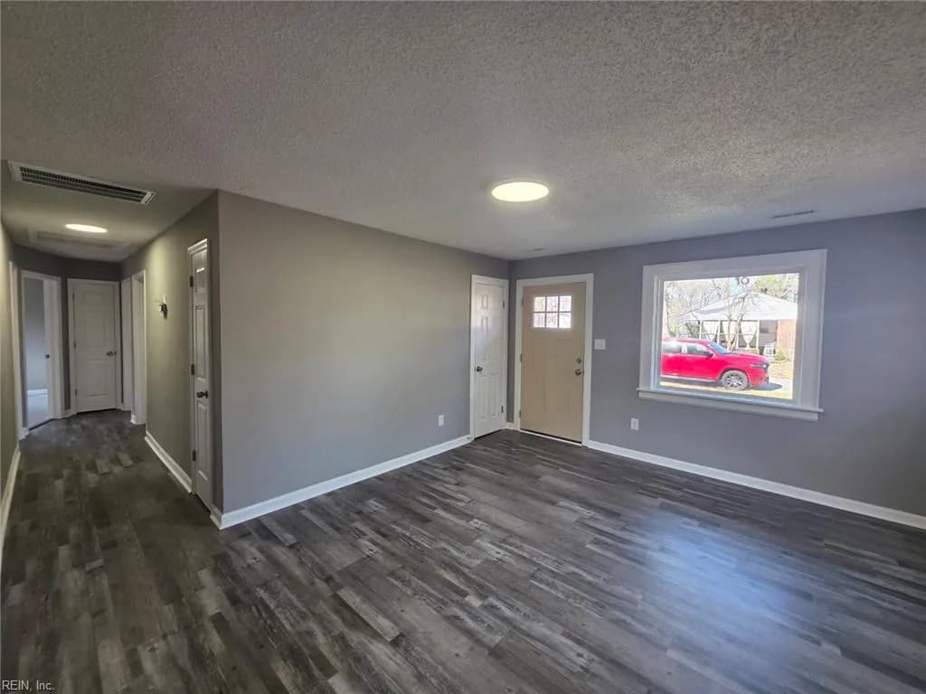 2213 Springdale RD, CHESAPEAKE VA 23323 - Photo 5