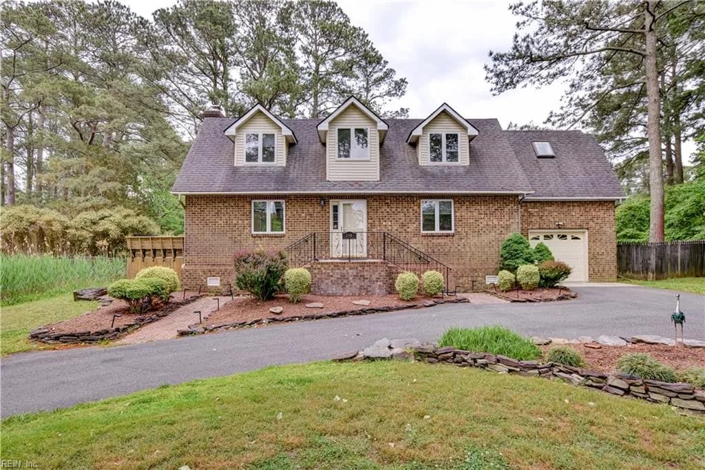 246 Hunts Neck RD, POQUOSON VA 23662 - Main photo