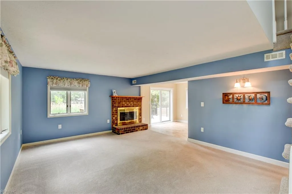 246 Hunts Neck RD, POQUOSON VA 23662 - Photo 3