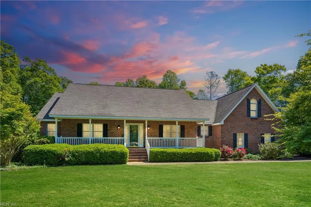 4202 Hall Oaks DR, GLOUCESTER VA 23061 - Main photo