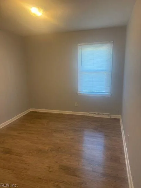 245 Edison AVE, PORTSMOUTH VA 23702 - Photo 4
