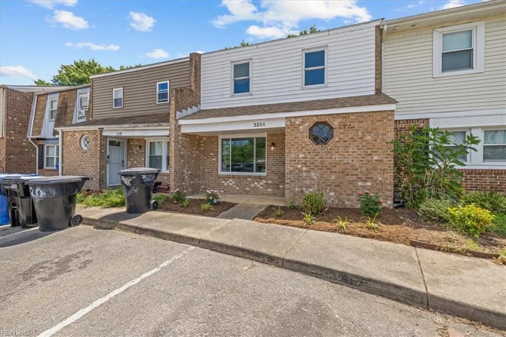 3201 Chesterton CT, VIRGINIABEACH VA 23453 - Photo 4