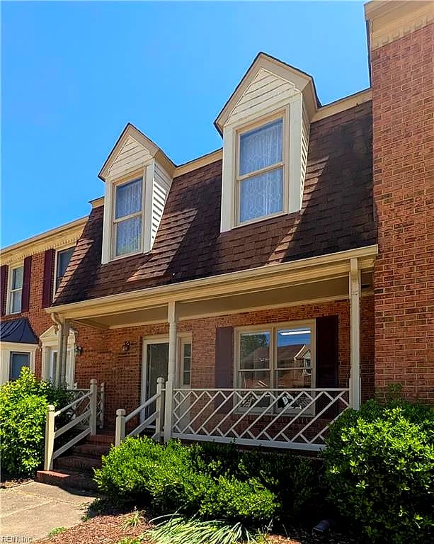 9 Riverview CT, Suffolk — 3 bed Residential, 1,400 sqft