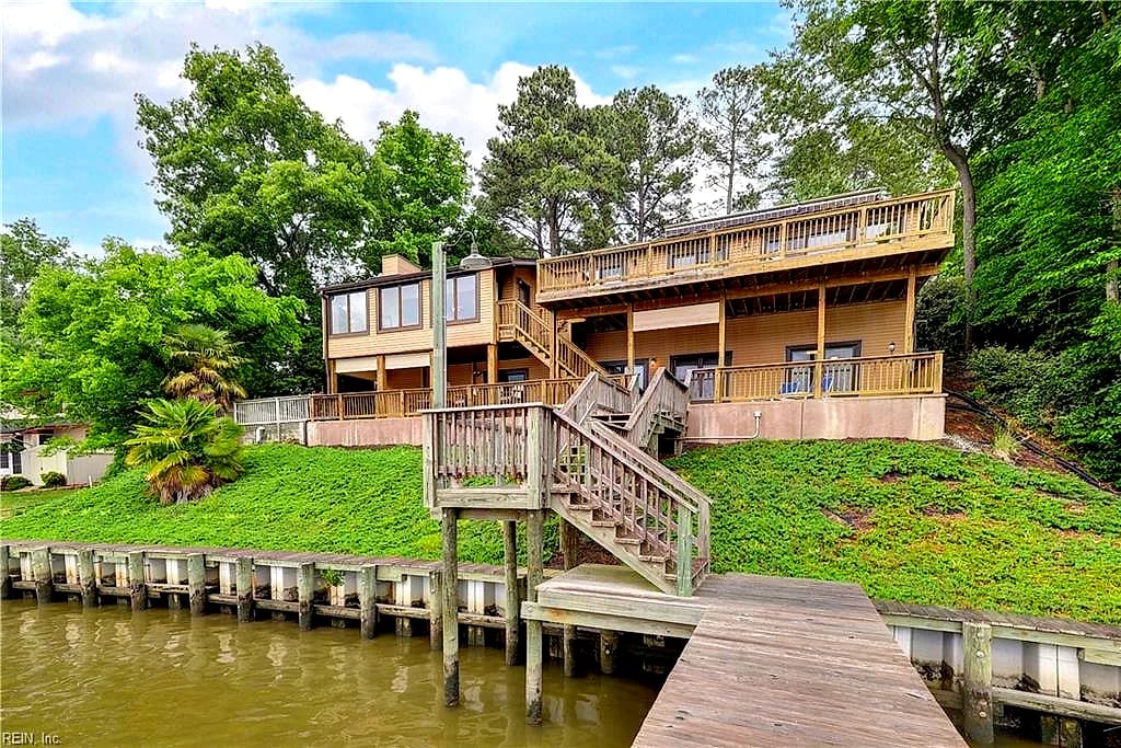 105 Linda DR, NEWPORTNEWS VA 23608